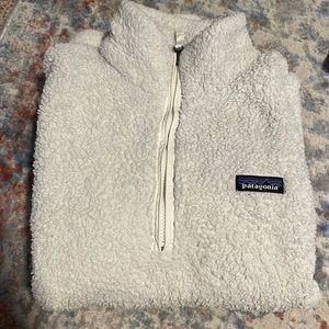 Patagonia half zip pull over